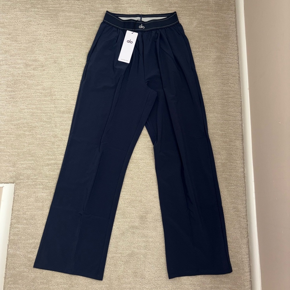 Alo Suit Up Trousers Navy NWT - Picture 4 of 4